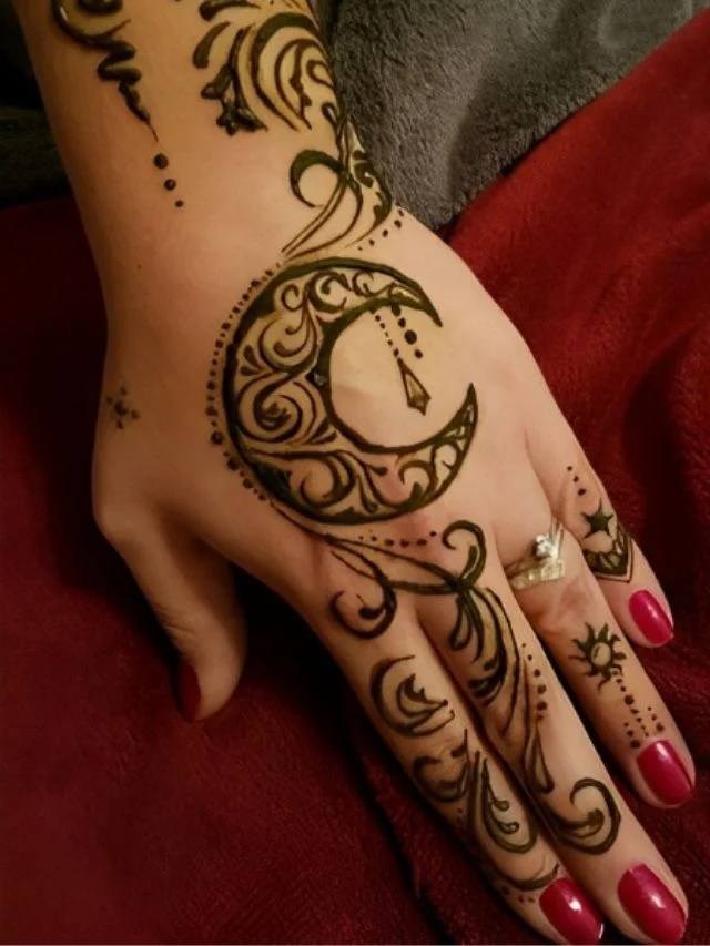 Stylish Mehndi Design
