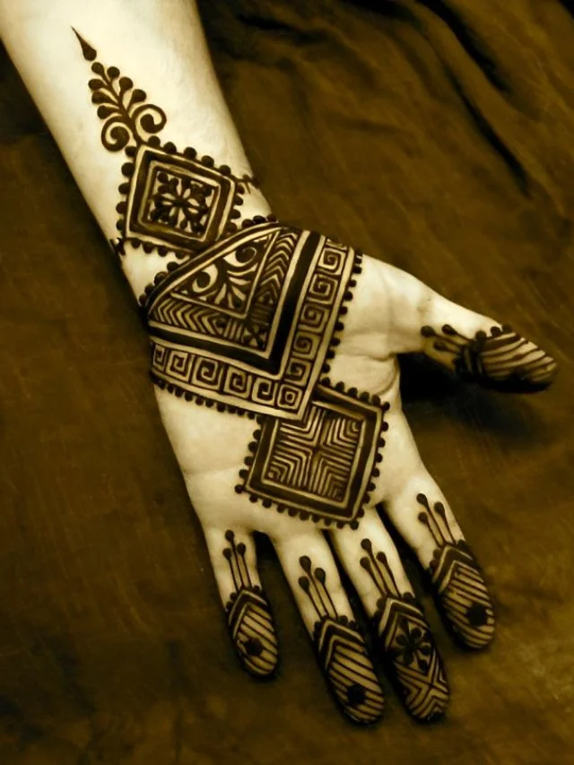 Stylish Mehndi Design