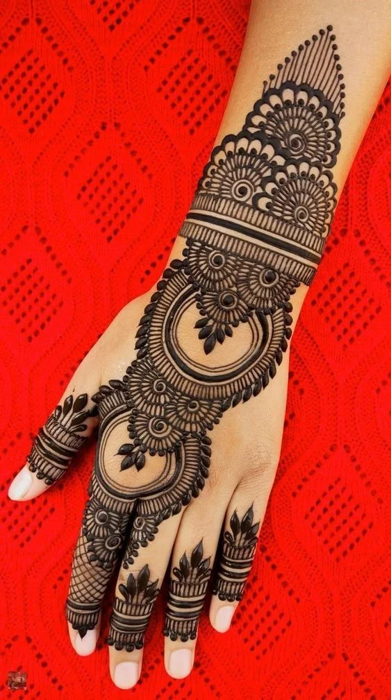 Stylish Mehndi Design
