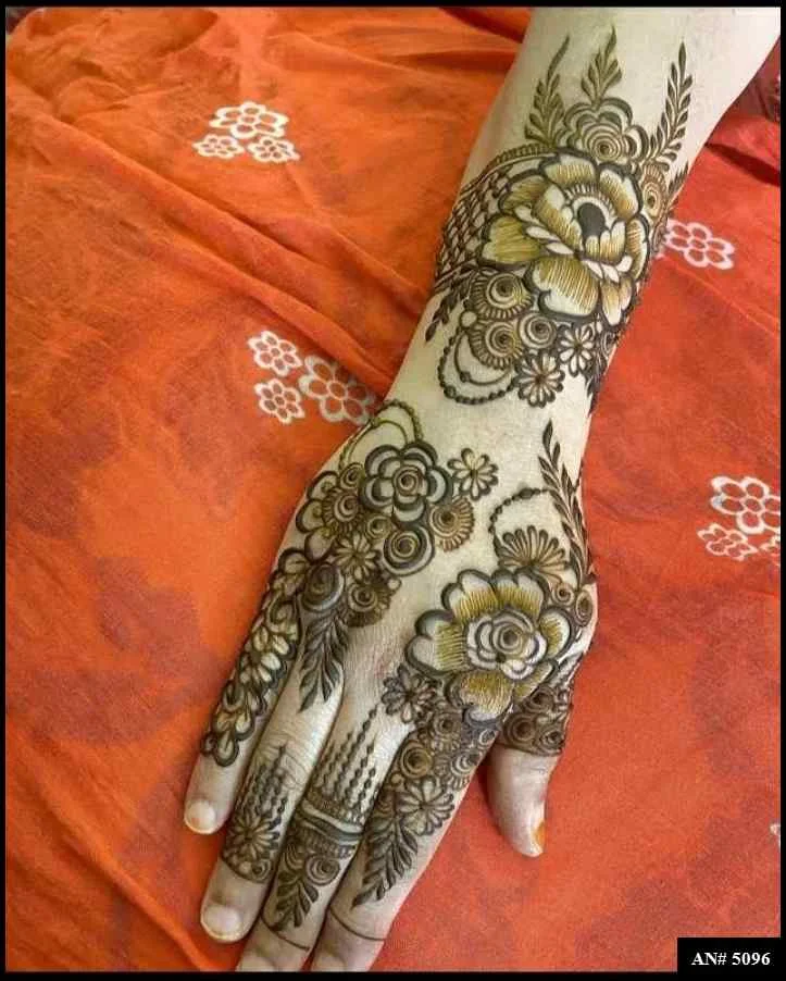 Stylish Mehndi Design