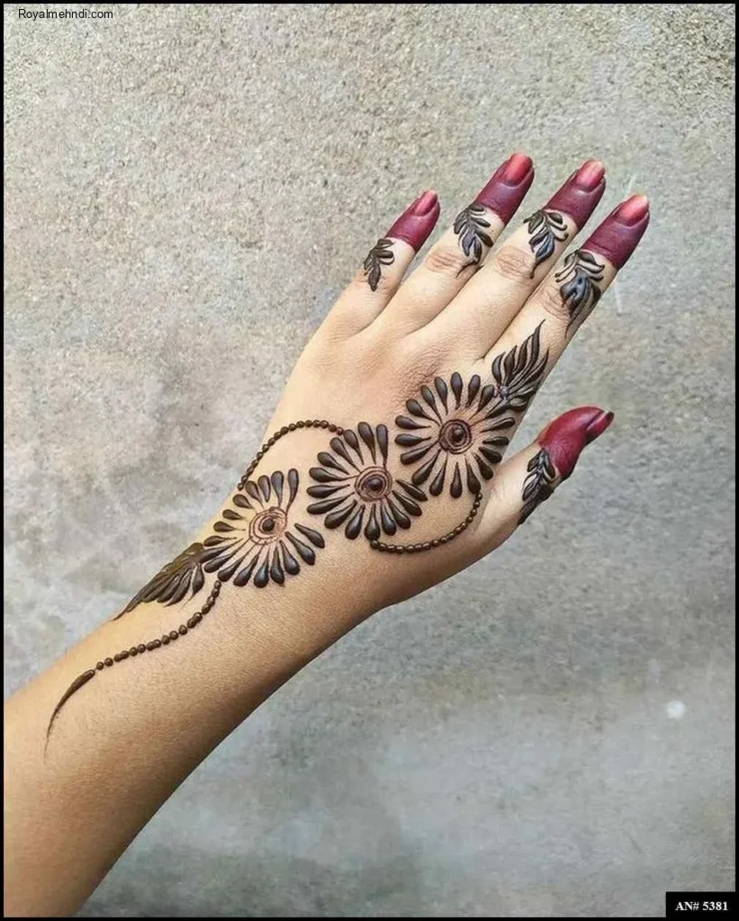 Stylish Mehndi Design