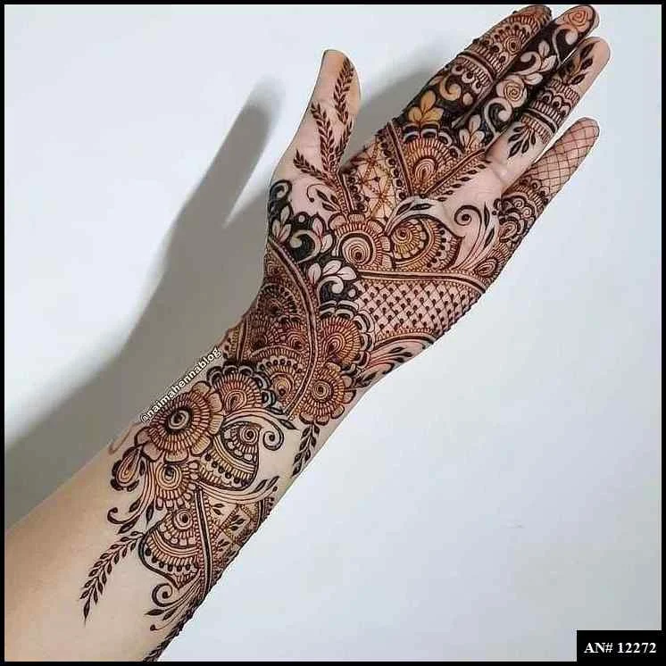 Stylish Mehndi Design