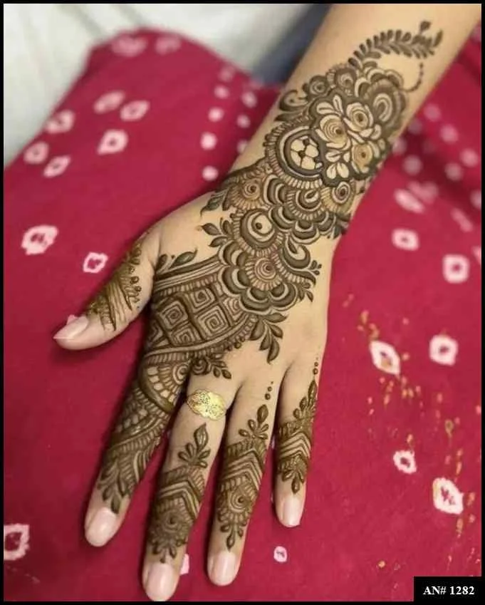Stylish Mehndi Design