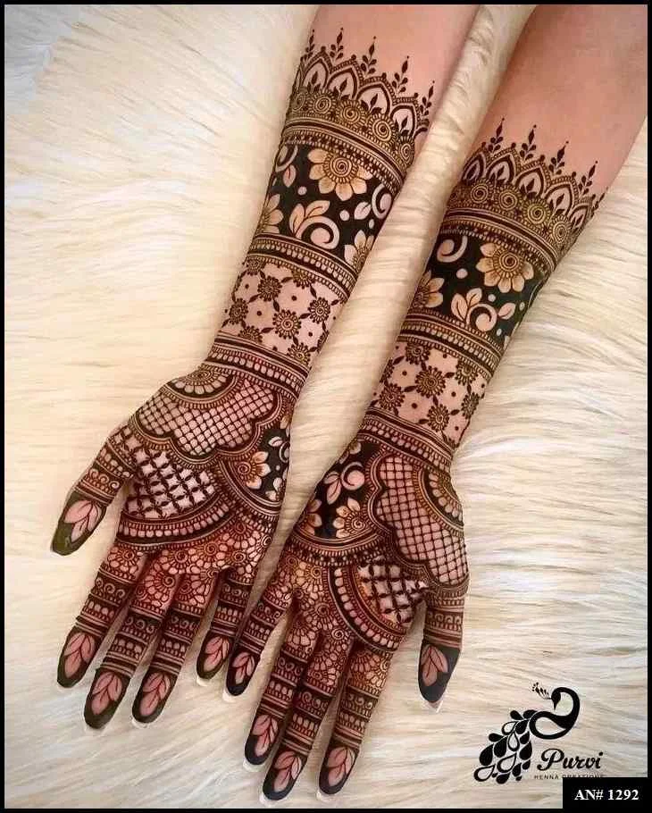 Stylish Mehndi Design