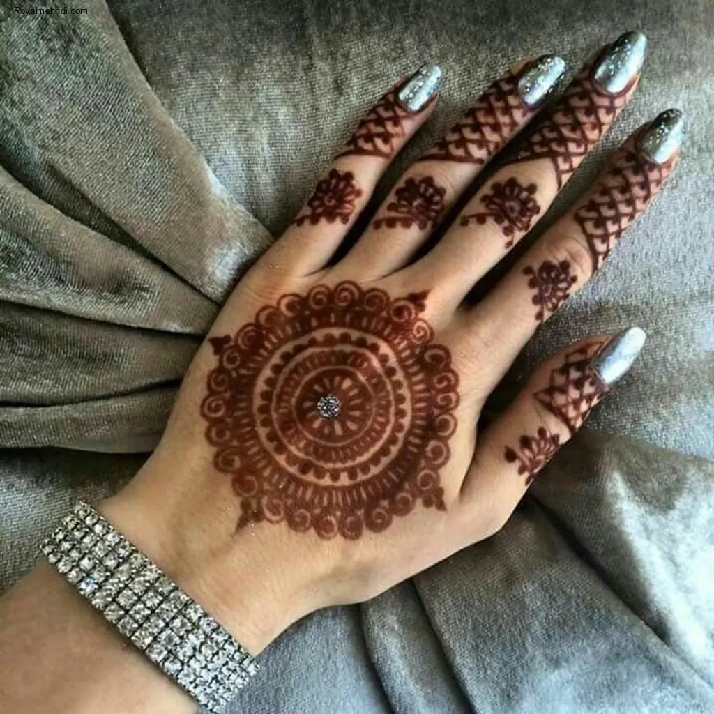 Stylish Mehndi Design