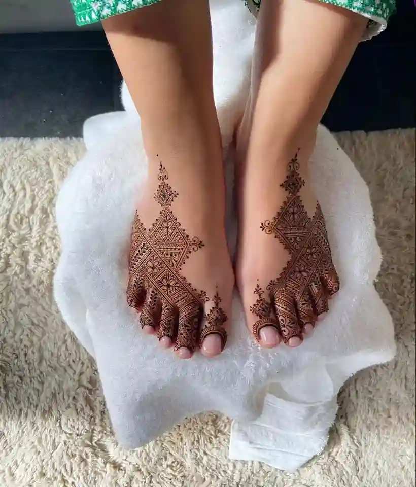 foot mehndi design