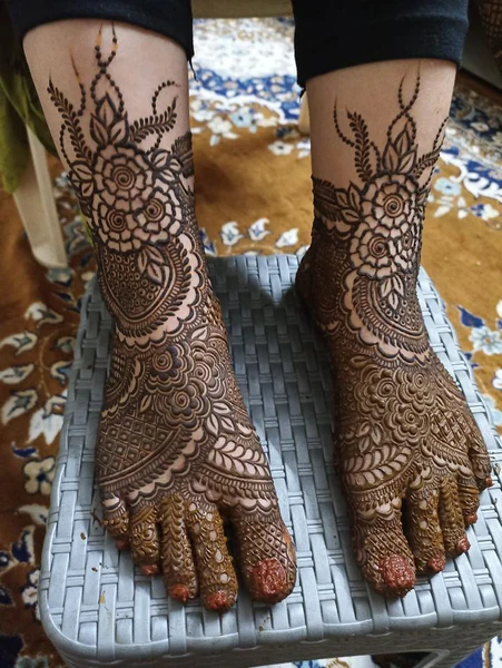 foot mehndi design