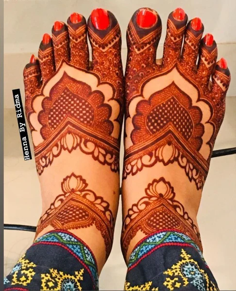 foot mehndi design
