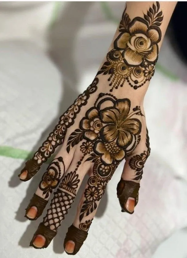 khafif mehndi designs
