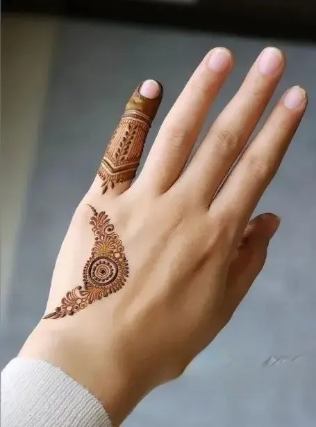 khafif mehndi designs