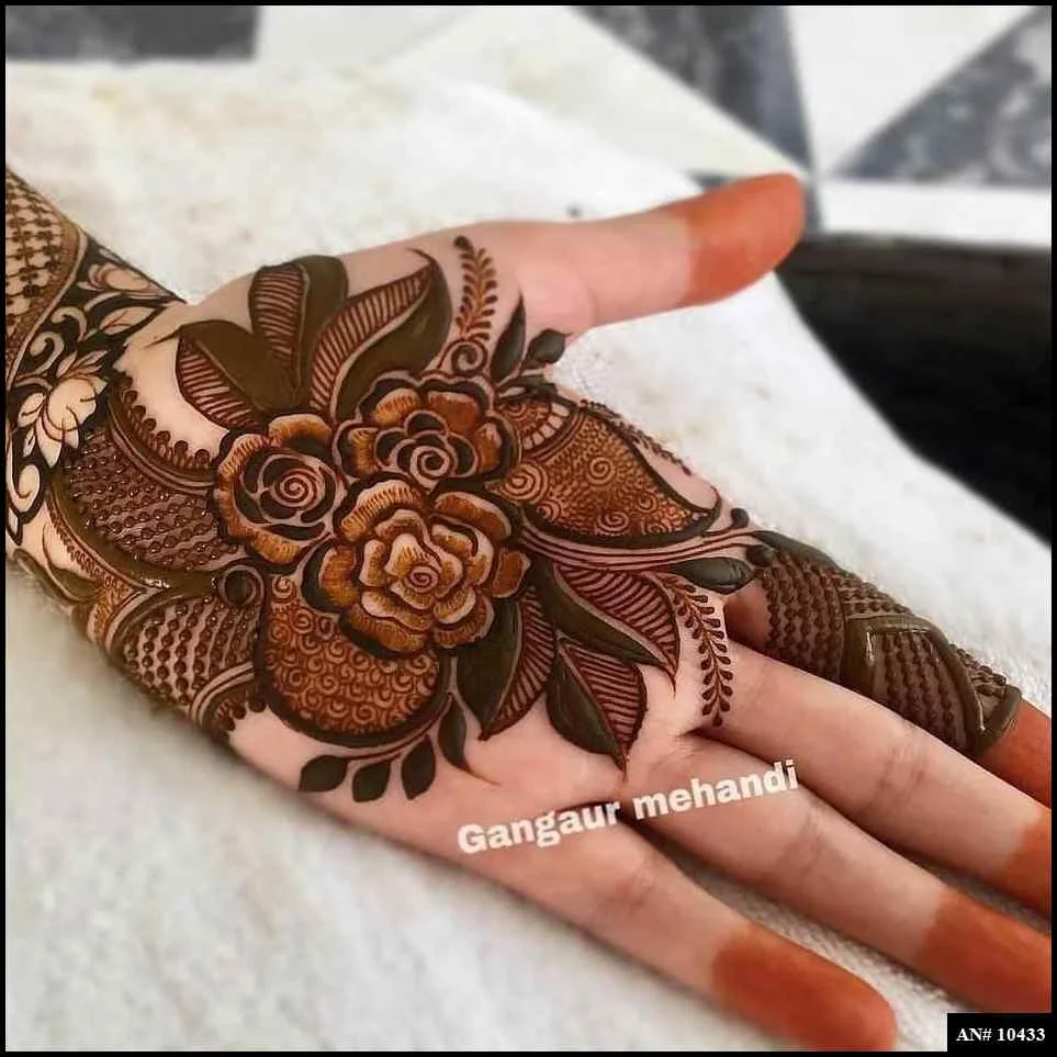 palm mehndi design