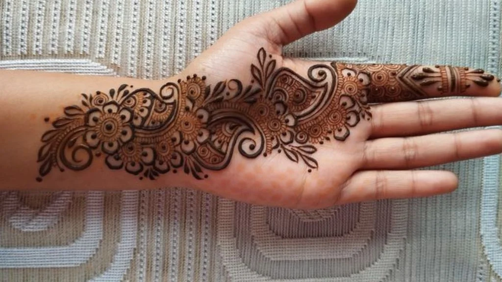 Mehndi Design for Girls