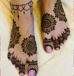 Leg Mehndi Design idea