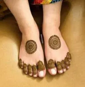 Leg Mehndi Design idea