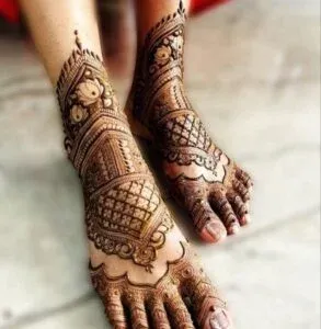 Leg Mehndi Design idea