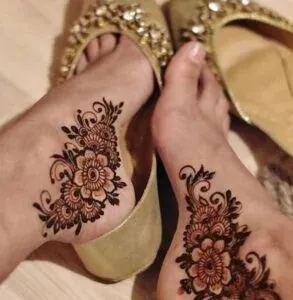 Leg Mehndi Design idea