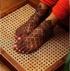 Leg Mehndi Design idea