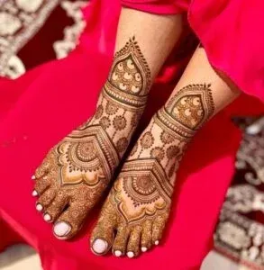Leg Mehndi Design idea