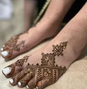 Leg Mehndi Design idea