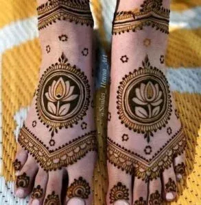 Leg Mehndi Design idea