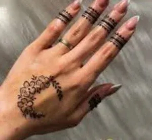 Moon Mehndi Design idea