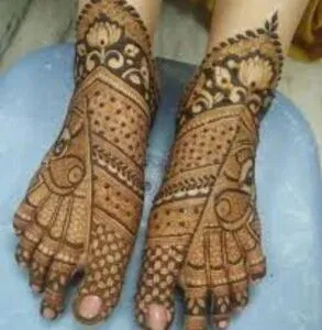 Leg Mehndi Design idea