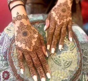 Moon Mehndi Design idea