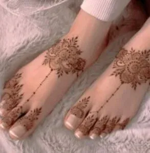 Leg Mehndi Design idea