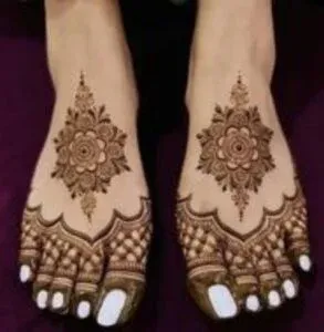 Leg Mehndi Design idea
