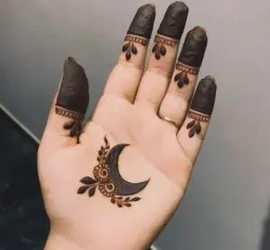 Moon Mehndi Design idea