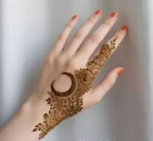 Moon Mehndi Design idea