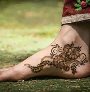 Leg Mehndi Design idea