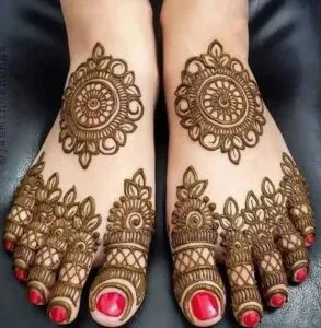 Leg Mehndi Design idea