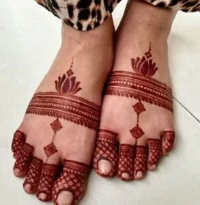 Leg Mehndi Design idea