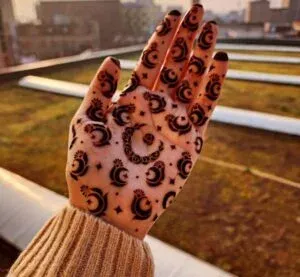 Moon Mehndi Design idea