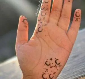 Moon Mehndi Design idea