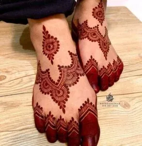 Leg Mehndi Design idea