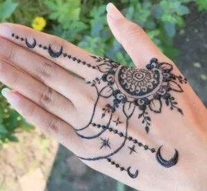 Moon Mehndi Design idea