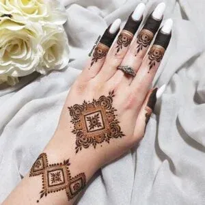 Square Mehndi Design idea