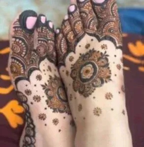 Leg Mehndi Design idea