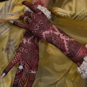 Bridal Mehndi Designs for Foot and Legs idea