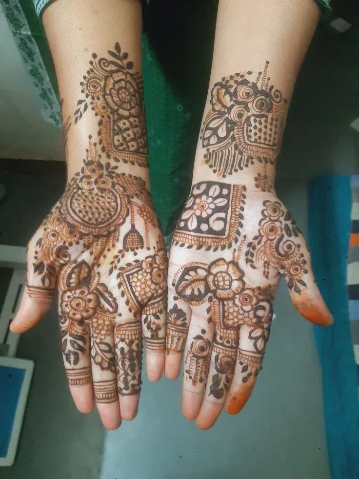 Easy and Beautiful Mehndi Design idea