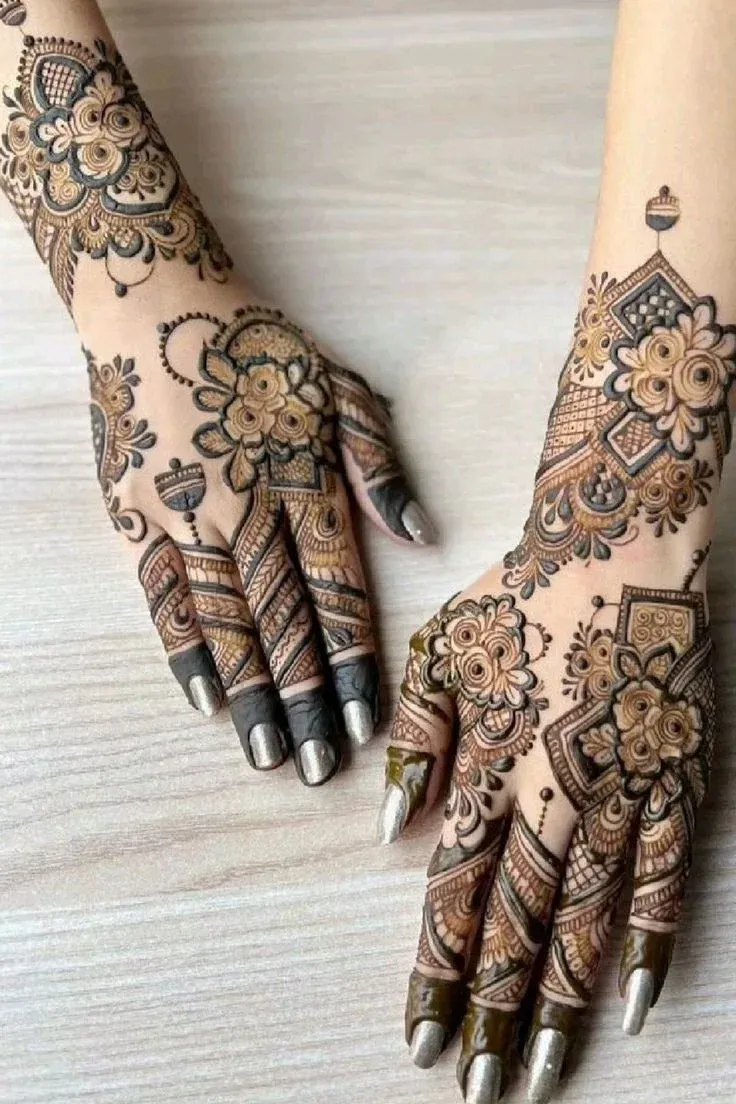 Easy and Beautiful Mehndi Design idea