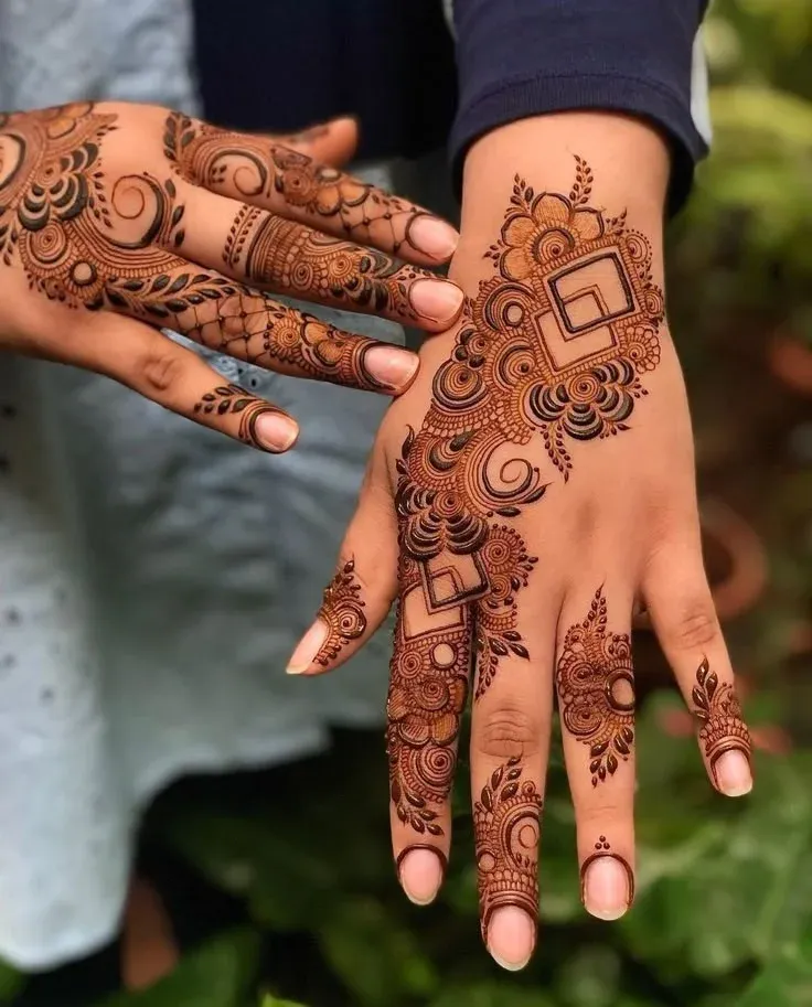 Easy and Beautiful Mehndi Design idea