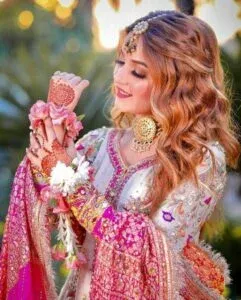 Rabeeca Khan Mehndi Design idea
