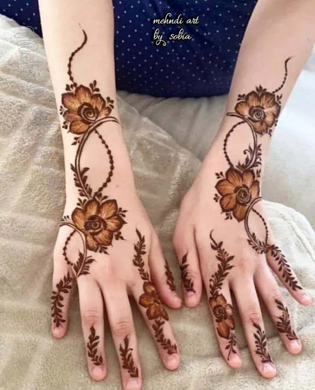 Upper Hand Mehndi Design idea