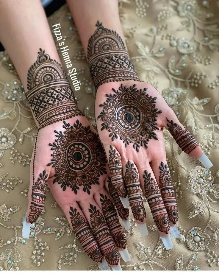 Punjabi Royal Front Hand Mehndi Design idea
