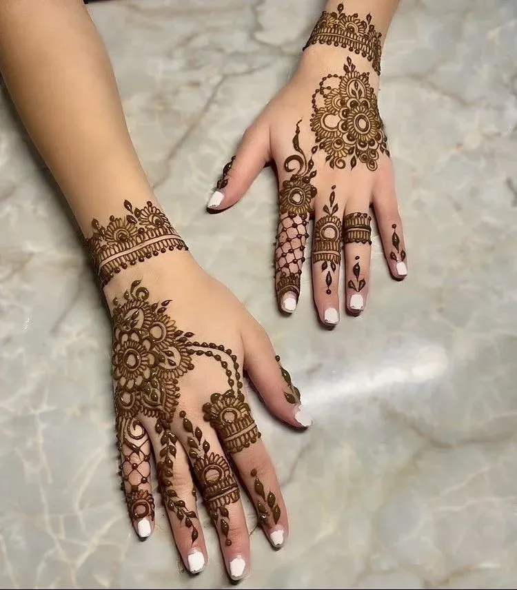 Punjabi Royal Front Hand Mehndi Design idea
