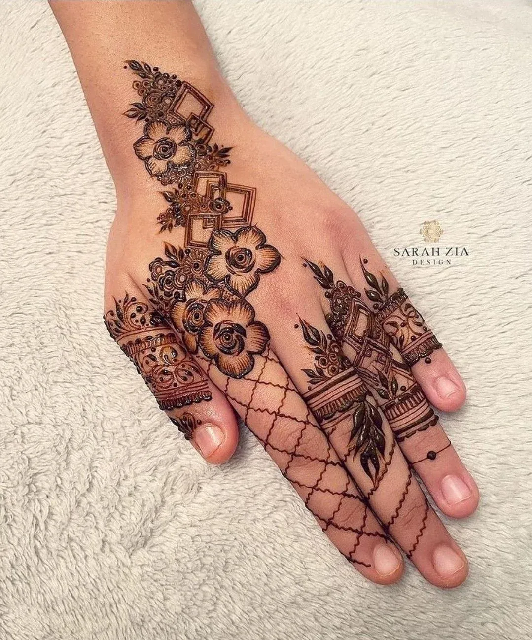 Punjabi Royal Front Hand Mehndi Design idea