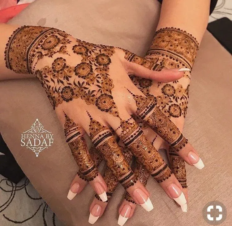 Punjabi Royal Front Hand Mehndi Design idea